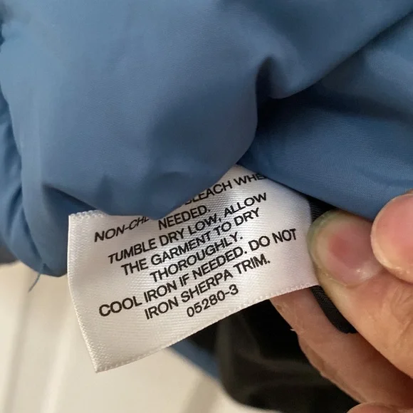 A.N.A puffer coat. Blue . Size M . - Picture 7 of 7